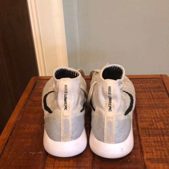Nike Lunarepic women’s shoes! Size 5! - Picture 3 of 6